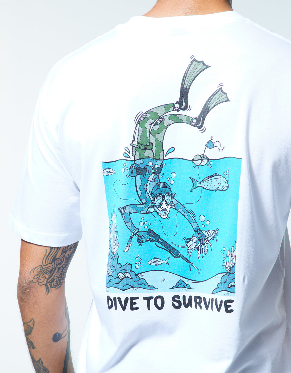 ''Dive to survive'' T-shirt